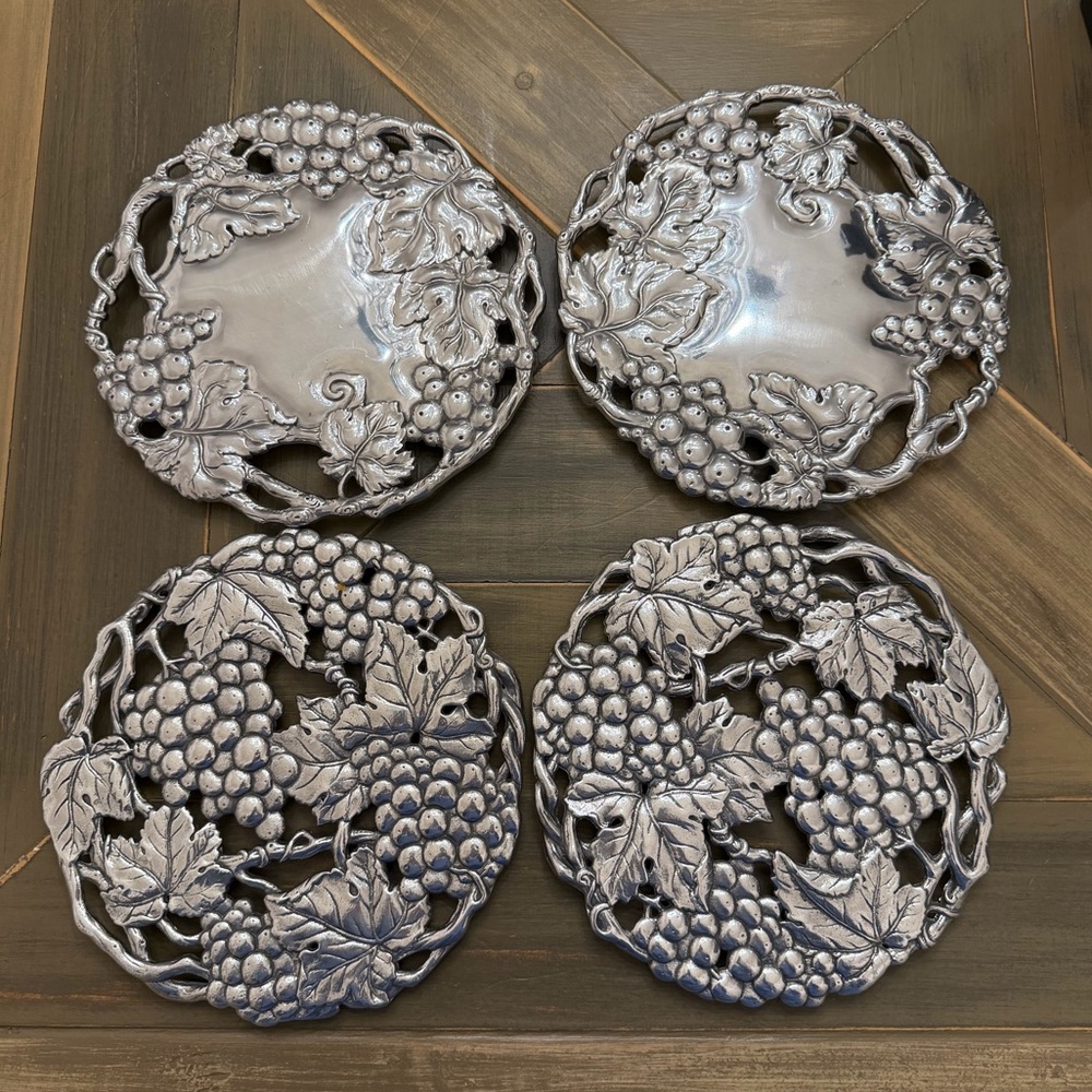 Set of 4 Arthur Court Silver Grape Collection Trivets